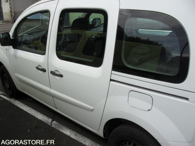 RENAULT NEW KANGOO - Automóvel: foto 2 RENAULT NEW KANGOO - Automóvel: foto 2