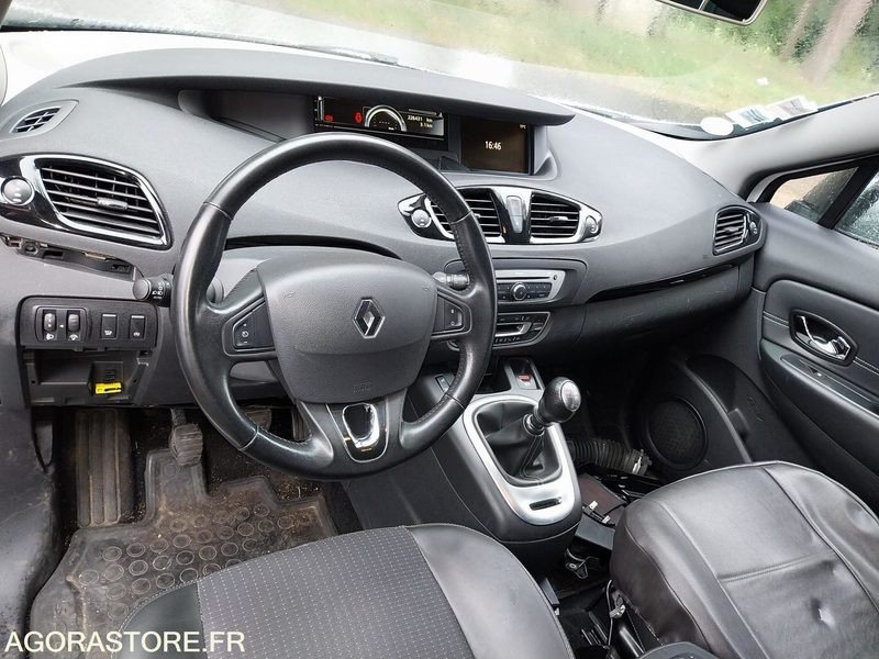 RENAULT SCENIC 2015 226431kms - Automóvel: foto 5 RENAULT SCENIC 2015 226431kms - Automóvel: foto 5