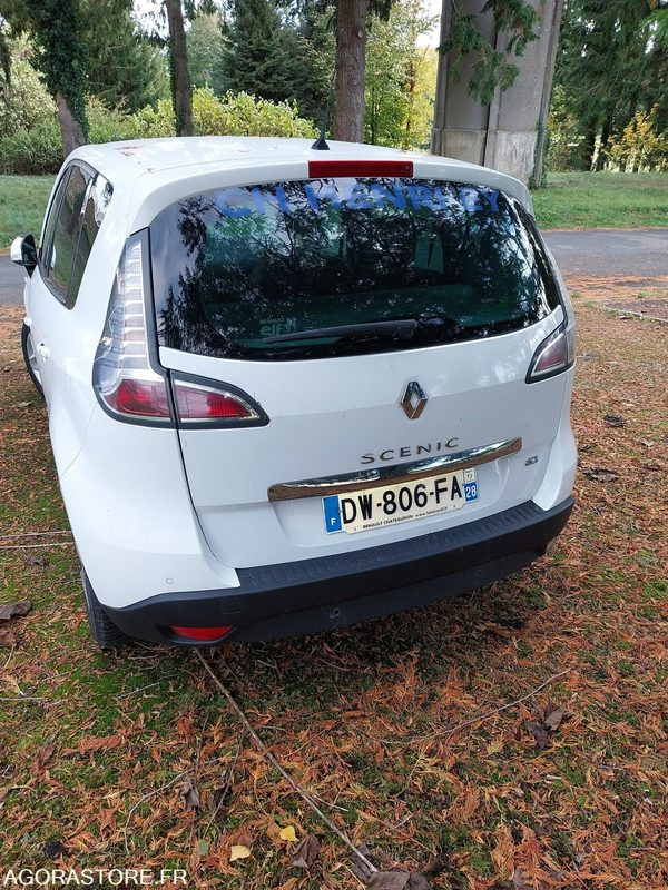 RENAULT SCENIC 2015 226431kms - Automóvel: foto 4 RENAULT SCENIC 2015 226431kms - Automóvel: foto 4