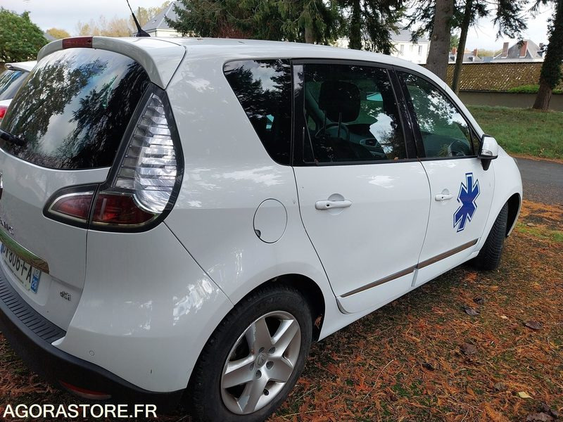 RENAULT SCENIC 2015 226431kms - Automóvel: foto 3 RENAULT SCENIC 2015 226431kms - Automóvel: foto 3