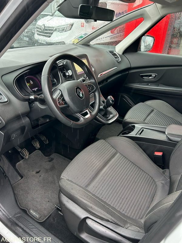 RENAULT SCENIC DCI 120 BUISNESS 154791KMS 06/2020 - Automóvel: foto 5 RENAULT SCENIC DCI 120 BUISNESS 154791KMS 06/2020 - Automóvel: foto 5