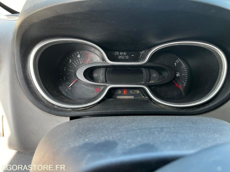 RENAULT TRAFIC 3 1.6 dci 6 PLACES - 2019 / 291000 KM - Furgão compacto: foto 5 RENAULT TRAFIC 3 1.6 dci 6 PLACES - 2019 / 291000 KM - Furgão compacto: foto 5