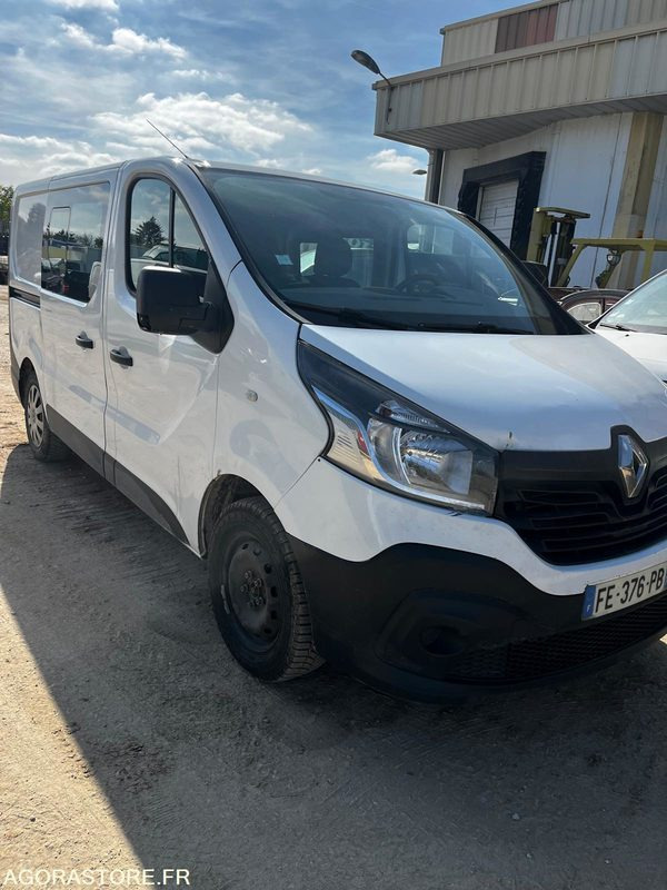 RENAULT TRAFIC 3 1.6 dci 6 PLACES - 2019 / 291000 KM - Furgão compacto: foto 1 RENAULT TRAFIC 3 1.6 dci 6 PLACES - 2019 / 291000 KM - Furgão compacto: foto 1