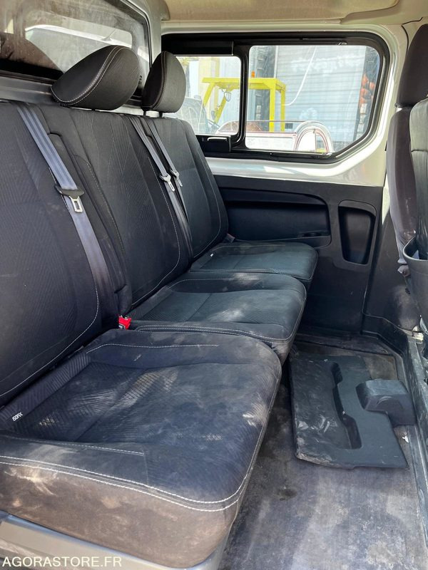 RENAULT TRAFIC 3 1.6 dci 6 PLACES - 2019 / 291000 KM - Furgão compacto: foto 4 RENAULT TRAFIC 3 1.6 dci 6 PLACES - 2019 / 291000 KM - Furgão compacto: foto 4