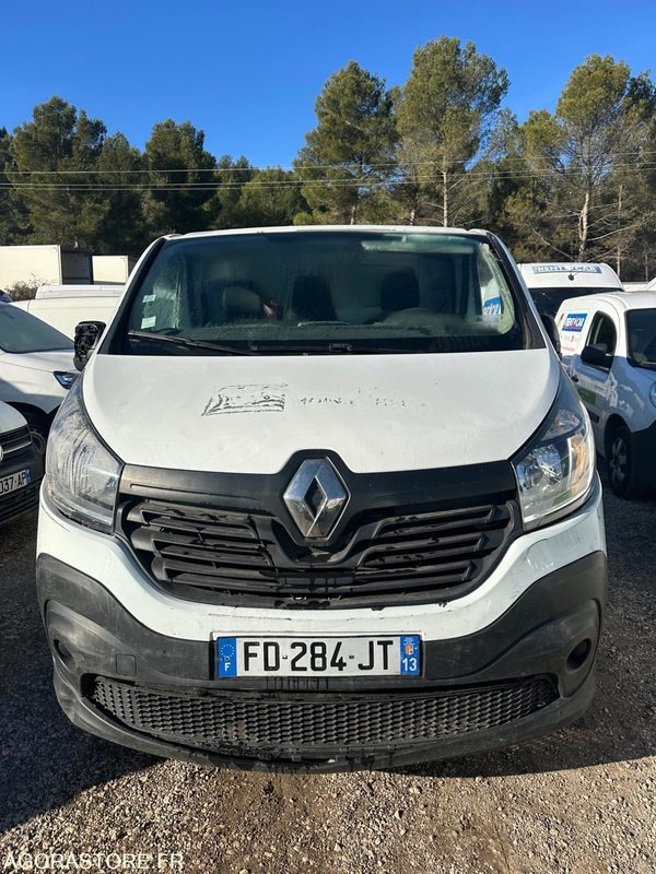 RENAULT - TRAFIC L2H1 - 2017 / 286000 KM - Furgão: foto 2 RENAULT - TRAFIC L2H1 - 2017 / 286000 KM - Furgão: foto 2