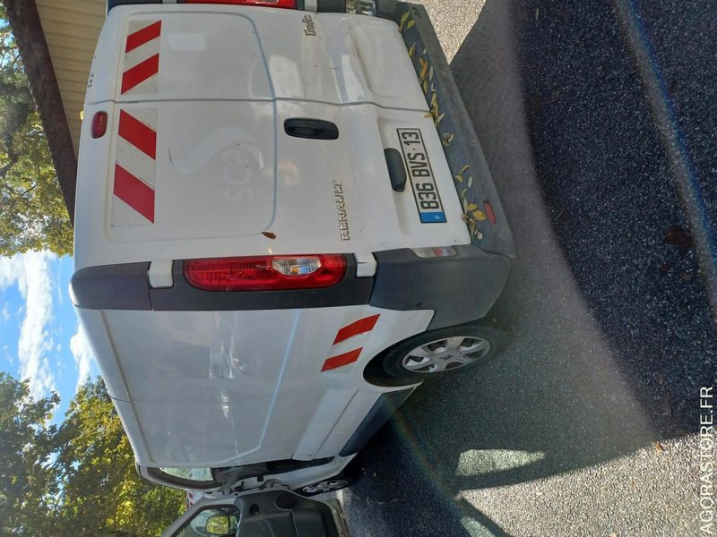 RENAULT TRAFIC / REF SCP : 818 - Furgão: foto 2 RENAULT TRAFIC / REF SCP : 818 - Furgão: foto 2