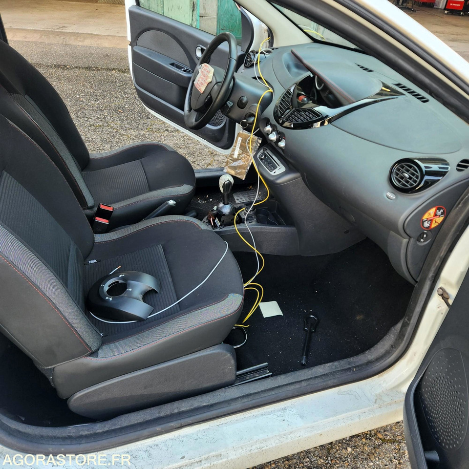 RENAULT TWINGO - Automóvel: foto 5 RENAULT TWINGO - Automóvel: foto 5