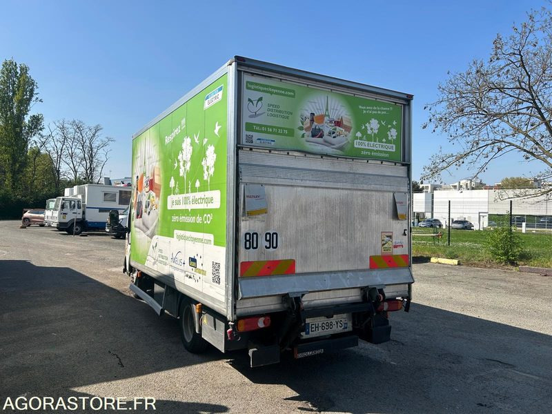 RENAULT maxity ZE electrique 20m3 hayon - 2016 / 68658 KM - Camião furgão, Camião eléctrico: foto 4 RENAULT maxity ZE electrique 20m3 hayon - 2016 / 68658 KM - Camião furgão, Camião eléctrico: foto 4