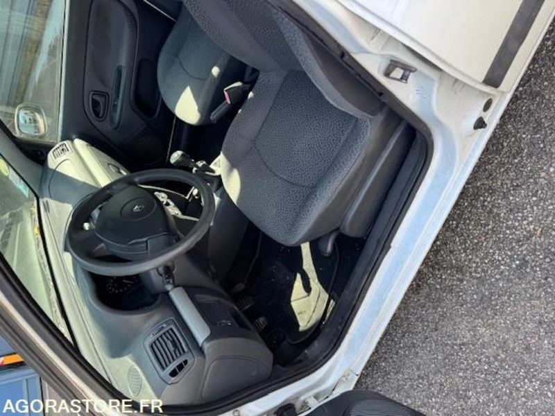 Automóvel Renault CLIO 2: foto 6