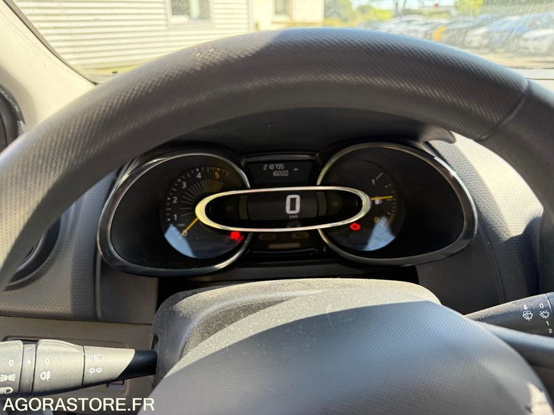 Renault - CLIO DCi75 - 2014 - 218797KMS - Furgão compacto: foto 5 Renault - CLIO DCi75 - 2014 - 218797KMS - Furgão compacto: foto 5