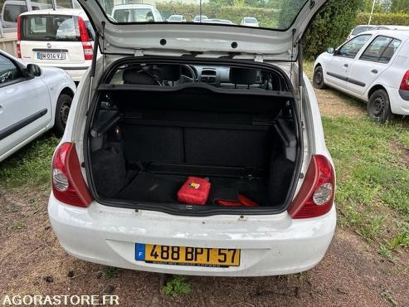 Automóvel Renault Clio - 488BPT57: foto 16