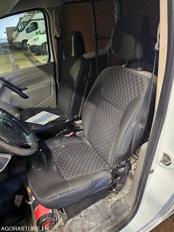 Renault Kangoo - 2009 - 39018kms - AD 375 AP - Furgão compacto: foto 5 Renault Kangoo - 2009 - 39018kms - AD 375 AP - Furgão compacto: foto 5