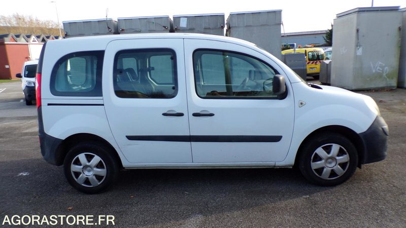 Renault Kangoo - 2011 - 74747 kms - BG-828-DL - Furgão compacto: foto 5 Renault Kangoo - 2011 - 74747 kms - BG-828-DL - Furgão compacto: foto 5