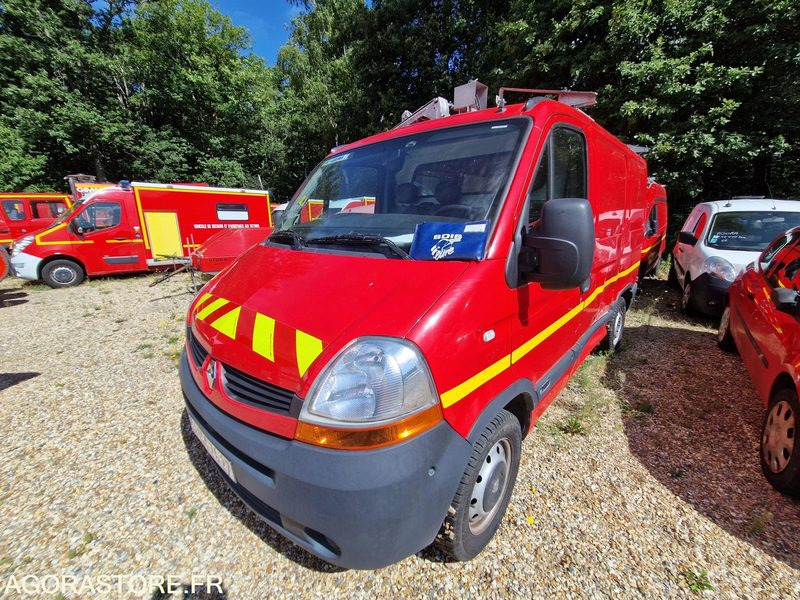 Renault Master - 2007 - 61866 - 4156ZG27 - Furgão: foto 1 Renault Master - 2007 - 61866 - 4156ZG27 - Furgão: foto 1