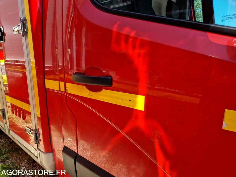 Renault Master - 2011 - 270594 - CE149HL - Ambulância: foto 5 Renault Master - 2011 - 270594 - CE149HL - Ambulância: foto 5