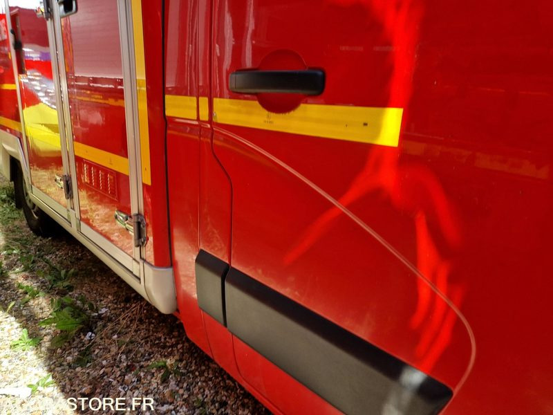 Renault Master - 2011 - 270594 - CE149HL - Ambulância: foto 4 Renault Master - 2011 - 270594 - CE149HL - Ambulância: foto 4