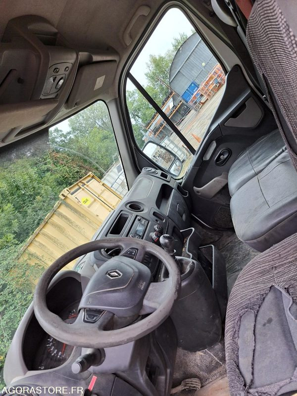 Renault Master - 2013 - 175455kms (P1510071) - Furgão: foto 3 Renault Master - 2013 - 175455kms (P1510071) - Furgão: foto 3