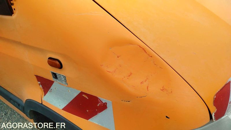 Renault Master - 6048-MF-32 - 2003 - 417490 km - Furgão: foto 5 Renault Master - 6048-MF-32 - 2003 - 417490 km - Furgão: foto 5
