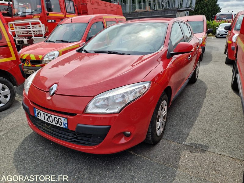 Renault Megane - BY720GG - Automóvel: foto 1 Renault Megane - BY720GG - Automóvel: foto 1