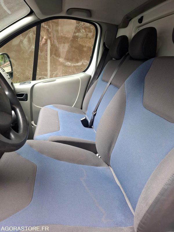 Renault Trafic 2012 30140 KMS Contrôle technique favorable - Furgão: foto 5 Renault Trafic 2012 30140 KMS Contrôle technique favorable - Furgão: foto 5