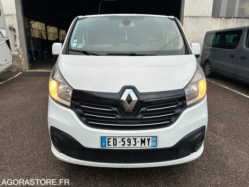 Renault Trafic 8 places / ED-593-MY / 463 642kms - Minibus, Furgão de passageiros: foto 2 Renault Trafic 8 places / ED-593-MY / 463 642kms - Minibus, Furgão de passageiros: foto 2