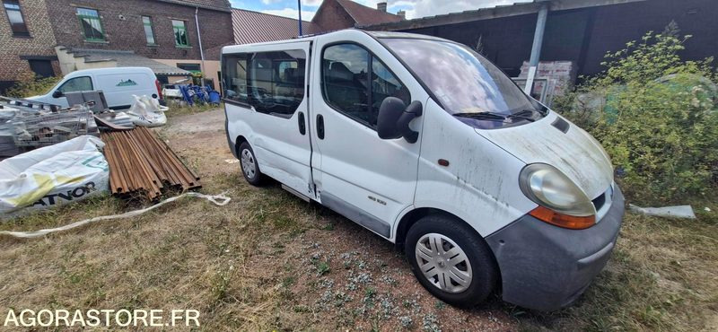 Renault Trafic 9 places 2003 106423KMS - Minibus, Furgão de passageiros: foto 2 Renault Trafic 9 places 2003 106423KMS - Minibus, Furgão de passageiros: foto 2