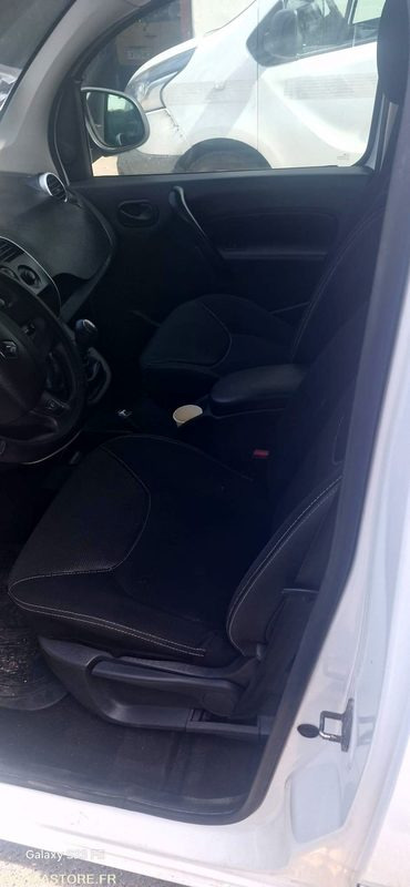 Renault kangoo 1.2 tce 115 cv 93121 kms Annee 2018 Clim Gps - Furgão compacto: foto 5 Renault kangoo 1.2 tce 115 cv 93121 kms Annee 2018 Clim Gps - Furgão compacto: foto 5