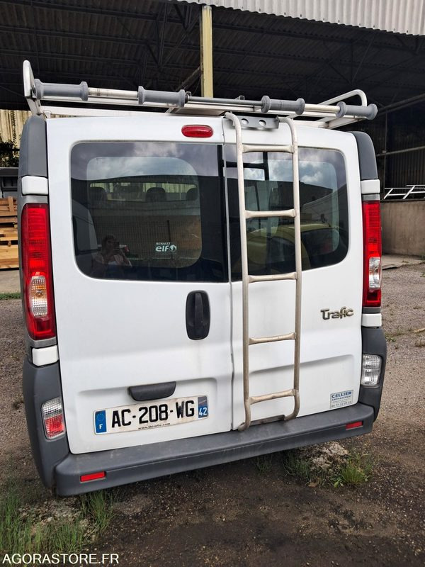 Renault trafic AC-208-WG - Furgão compacto: foto 5 Renault trafic AC-208-WG - Furgão compacto: foto 5