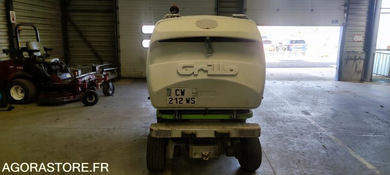TONDEUSE GRILLO FD 2200 4WD - Cortador de grama: foto 4 TONDEUSE GRILLO FD 2200 4WD - Cortador de grama: foto 4