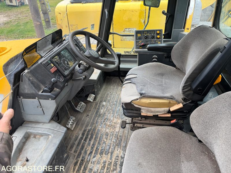 TRACTEUR JCB - 9800H - 1997 - Trator: foto 5 TRACTEUR JCB - 9800H - 1997 - Trator: foto 5