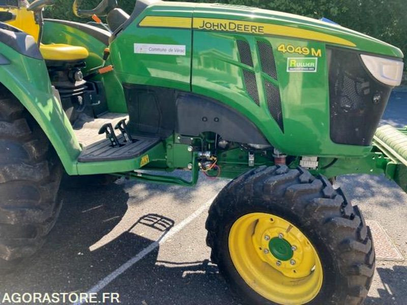 TRACTEUR JOHN DEERE - 2019 - Trator: foto 3 TRACTEUR JOHN DEERE - 2019 - Trator: foto 3