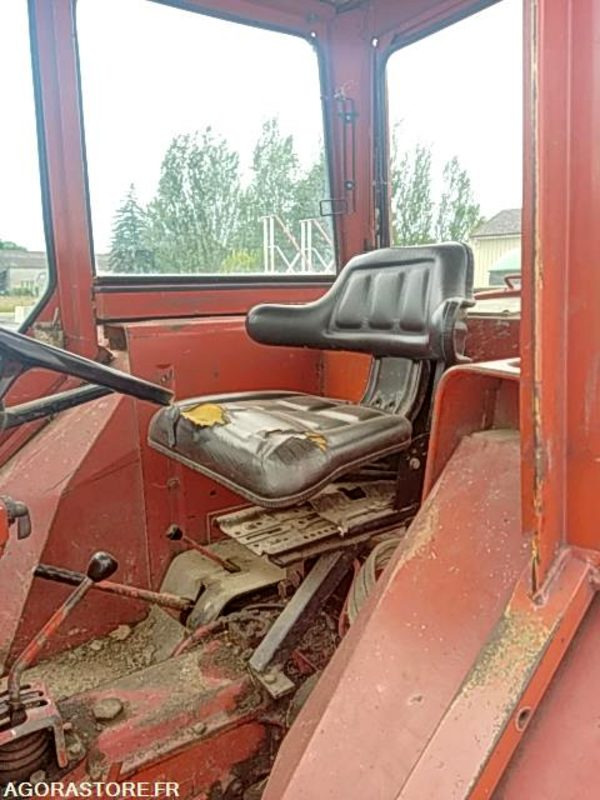 TRACTEUR RENAULT R7441 - 1975 / 12 620 H - Trator: foto 4 TRACTEUR RENAULT R7441 - 1975 / 12 620 H - Trator: foto 4