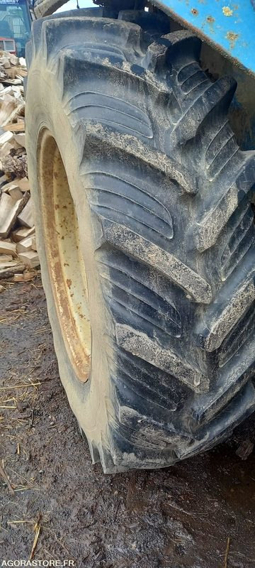Tracteur Ford 5610 avec chargeur Mailleux - Trator: foto 4 Tracteur Ford 5610 avec chargeur Mailleux - Trator: foto 4