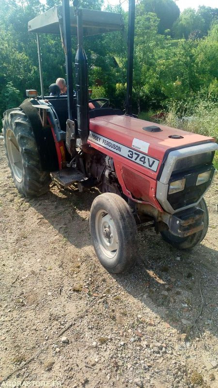 Tracteur Massey Ferguson 374V - 5277Heures - Trator: foto 1 Tracteur Massey Ferguson 374V - 5277Heures - Trator: foto 1