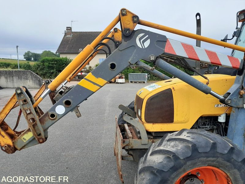 Tracteur Renault Ergos100 avec chargeur FAUCHEUX F26R - Trator: foto 3 Tracteur Renault Ergos100 avec chargeur FAUCHEUX F26R - Trator: foto 3