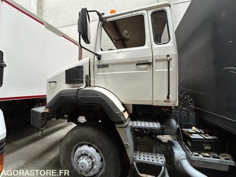 RENAULT TRACTEUR C290 4X4 110KM/H 282500 KM - Tractor: foto 1 RENAULT TRACTEUR C290 4X4 110KM/H 282500 KM - Tractor: foto 1