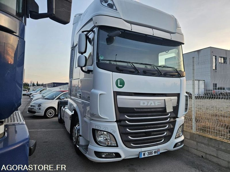 TRACTEUR DAF XF 510 XL - 2016 - 447120km - TRES BON ETAT - Tractor: foto 1 TRACTEUR DAF XF 510 XL - 2016 - 447120km - TRES BON ETAT - Tractor: foto 1