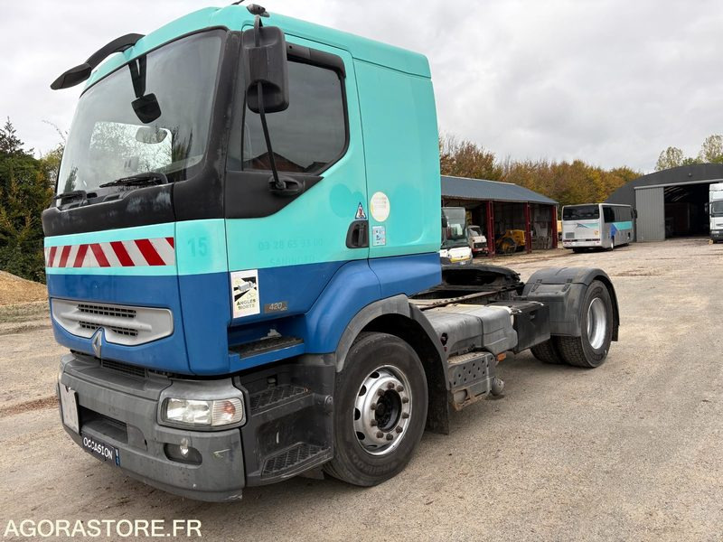 TRACTEUR RENAULT 420 DCI - Tractor: foto 4 TRACTEUR RENAULT 420 DCI - Tractor: foto 4