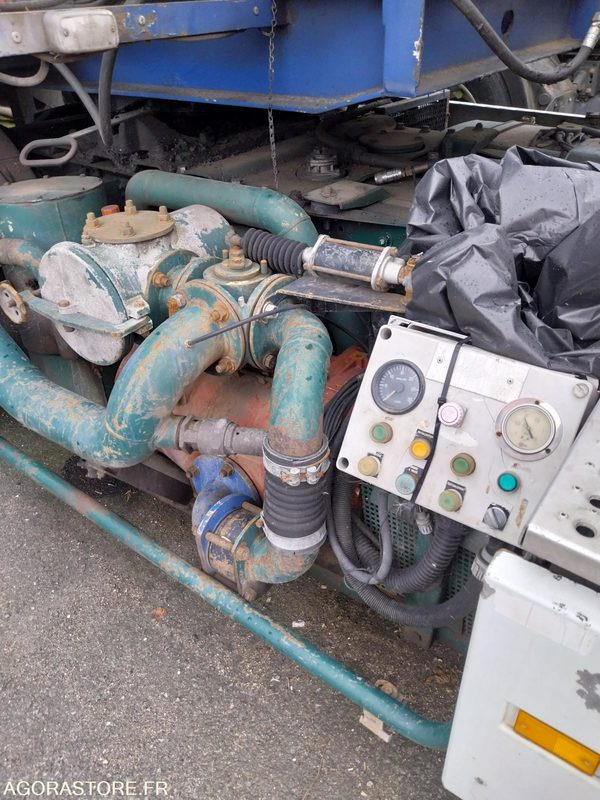 TRACTEUR RENAULT AE390 ADR POMPE 1998 821393KM ROULANT - Tractor: foto 5 TRACTEUR RENAULT AE390 ADR POMPE 1998 821393KM ROULANT - Tractor: foto 5