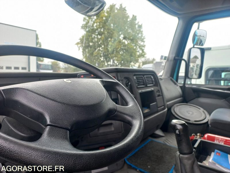 TRACTEUR RENAULT TRUCKS AVEC POMPE DK258VR (vente uniquement export) - Tractor: foto 5 TRACTEUR RENAULT TRUCKS AVEC POMPE DK258VR (vente uniquement export) - Tractor: foto 5