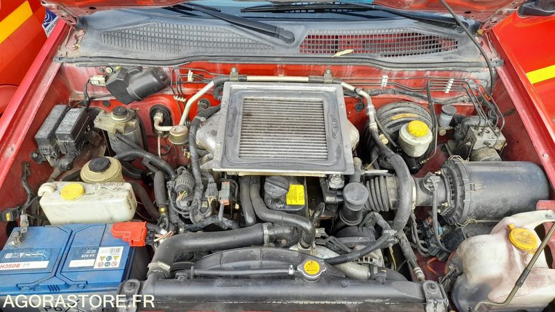 SUV VLHR010 - NISSAN TERRANO: foto 14