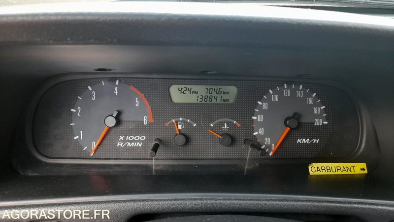 SUV VLHR010 - NISSAN TERRANO: foto 8