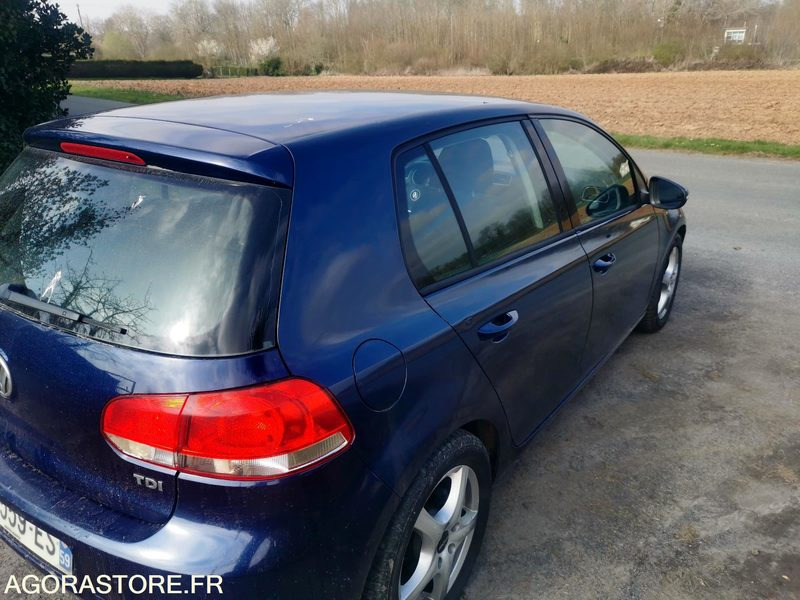 VOLKSWAGEN GOLF 6 - 2009 - 258 371kms - Automóvel: foto 4 VOLKSWAGEN GOLF 6 - 2009 - 258 371kms - Automóvel: foto 4