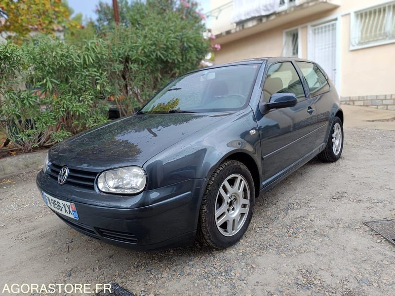 VOLKSWAGEN GOLF IV 2.0 115CH - 2000 - 265000KMS - Automóvel: foto 1 VOLKSWAGEN GOLF IV 2.0 115CH - 2000 - 265000KMS - Automóvel: foto 1