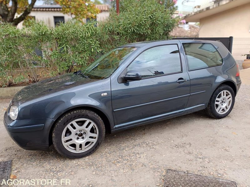 VOLKSWAGEN GOLF IV 2.0 115CH - 2000 - 265000KMS - Automóvel: foto 2 VOLKSWAGEN GOLF IV 2.0 115CH - 2000 - 265000KMS - Automóvel: foto 2