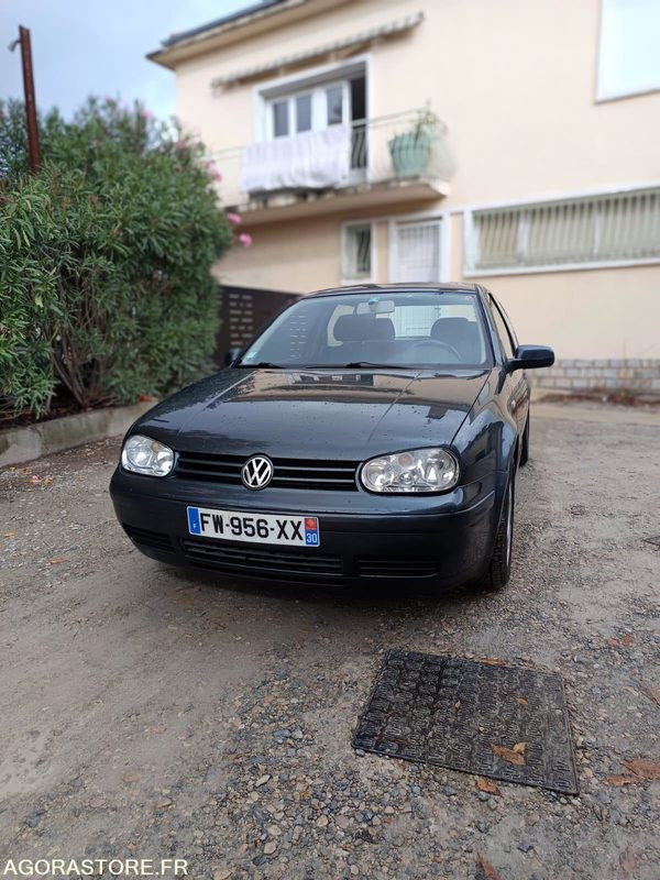 VOLKSWAGEN GOLF IV 2.0 115CH - 2000 - 265000KMS - Automóvel: foto 5 VOLKSWAGEN GOLF IV 2.0 115CH - 2000 - 265000KMS - Automóvel: foto 5