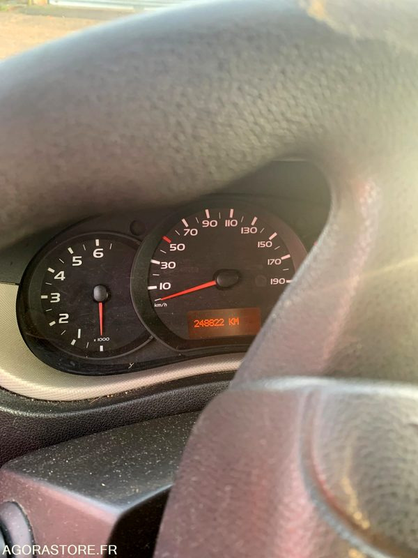 VSAV RENAULT MASTER3 CH347CR - Furgão: foto 5 VSAV RENAULT MASTER3 CH347CR - Furgão: foto 5