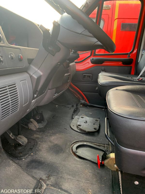 VSRL PEUGEOT BOXER 7488TM76 - Furgão: foto 4 VSRL PEUGEOT BOXER 7488TM76 - Furgão: foto 4