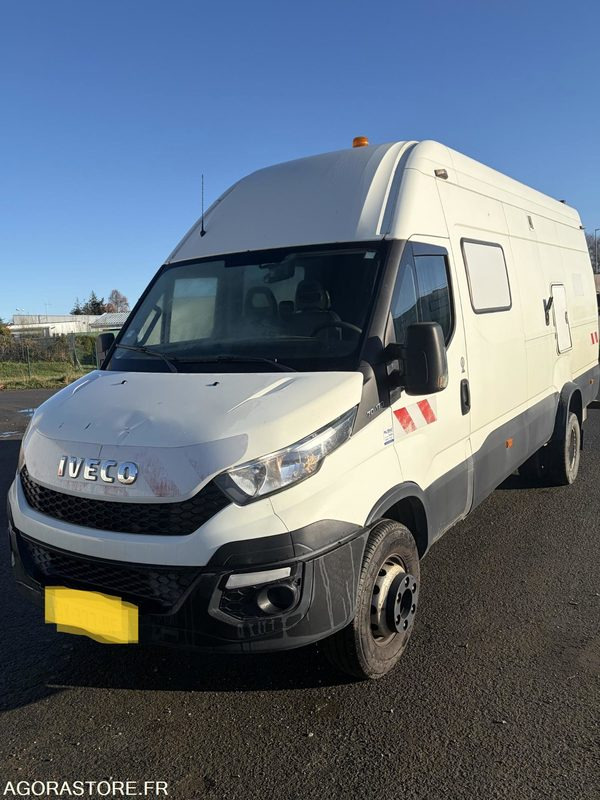 Fourgon iveco 70C17 (7 T) - 142000 - 2016 - Veículo comercial: foto 1 Fourgon iveco 70C17 (7 T) - 142000 - 2016 - Veículo comercial: foto 1