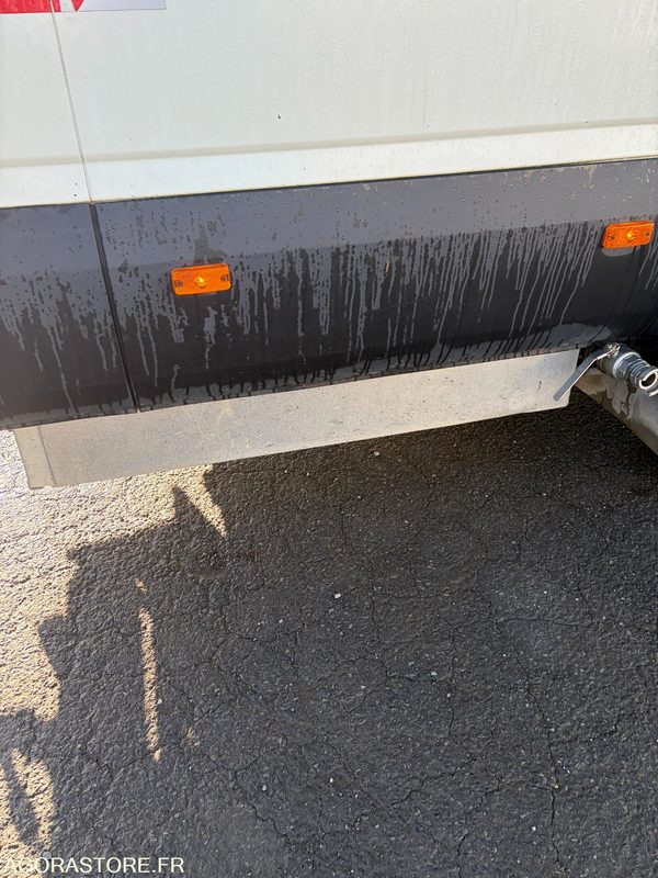 Fourgon iveco 70C17 (7 T) - 142000 - 2016 - Veículo comercial: foto 4 Fourgon iveco 70C17 (7 T) - 142000 - 2016 - Veículo comercial: foto 4